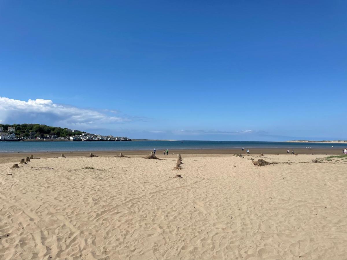 Lovely Flat Set In Parish Boundary Of Instow Exterior foto